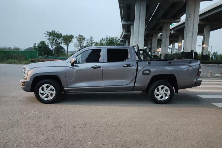 Used Great Wall King Kong Poer 2023 2.0T Automatic Diesel Two-Wheel-Drive Elite Version Flatbed GW4D20M Left Side