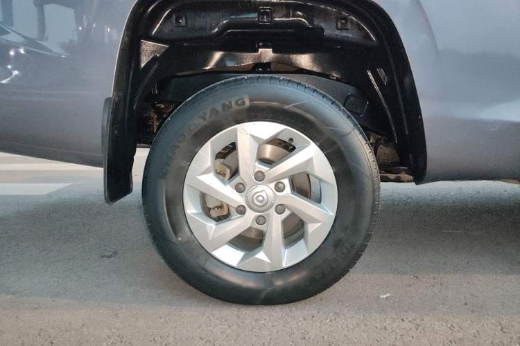 Used Great Wall King Kong Poer 2023 2.0T Automatic Diesel Two-Wheel-Drive Elite Version Flatbed GW4D20M Right Rear Wheel Hub
