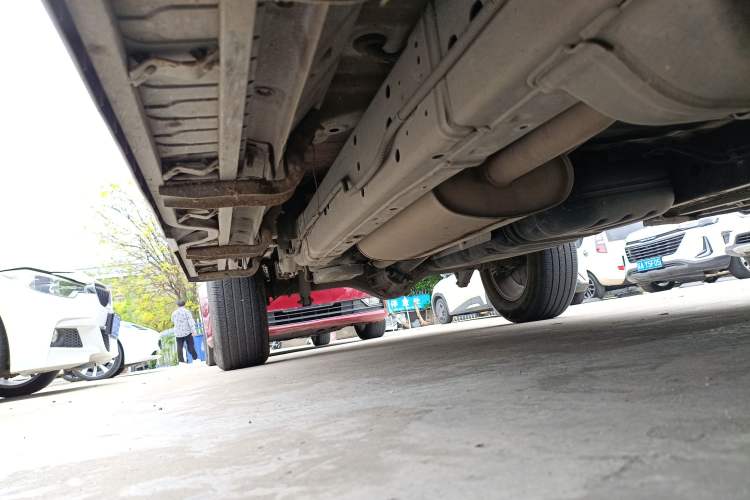 Used Great Wall King Kong Poer 2023 2.0T Automatic Diesel Two-Wheel-Drive Elite Version Flatbed GW4D20M Right Side Sill