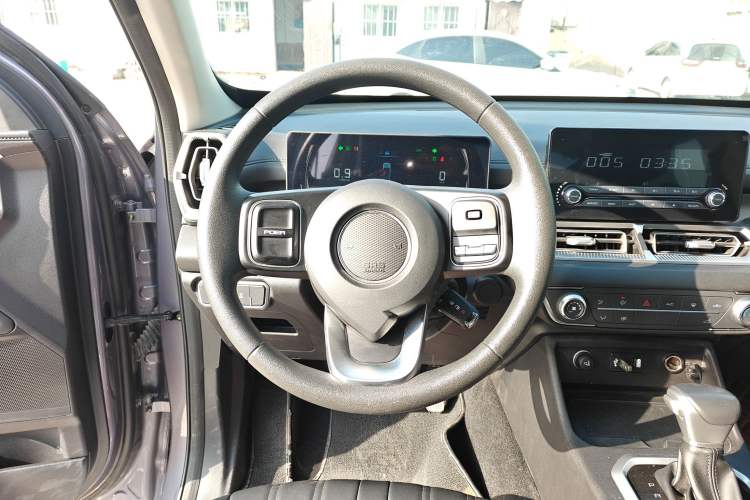 Used Great Wall King Kong Poer 2023 2.0T Automatic Gasoline Two-Wheel-Drive Elite Version Flatbed GW4C20C Steering Wheel