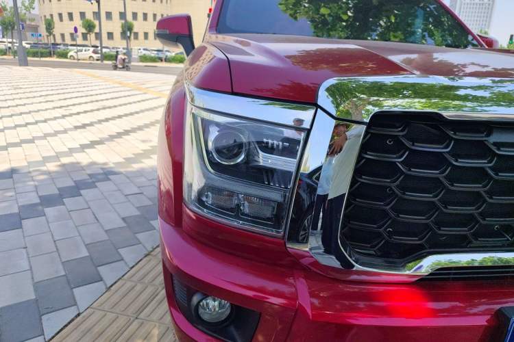Used Great Wall King Kong Poer 2023 2.0T Manual Diesel Two-Wheel Drive Elite Version Long Body GW4D20M Right Front Headlight
