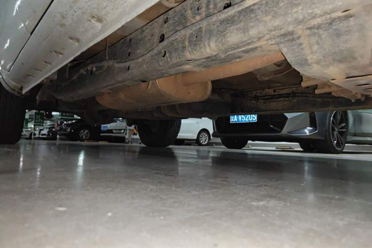 Used Great Wall King Kong Poer 2023 2.0T Manual Diesel 4x4 Elite Long-Box Version GW4D20M Chassis Front Right