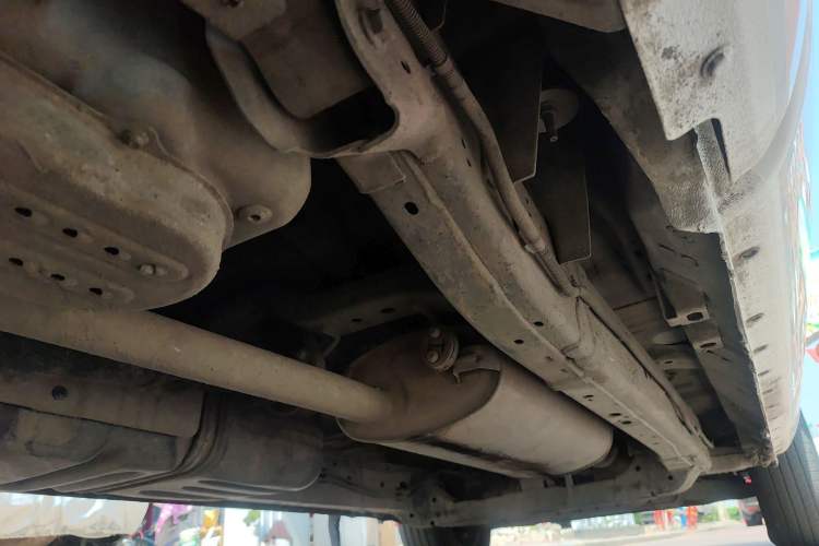 Used Great Wall King Kong Poer 2023 2.0T Automatic Diesel Two-Wheel-Drive Elite Version Flatbed GW4D20M Chassis Rear Right