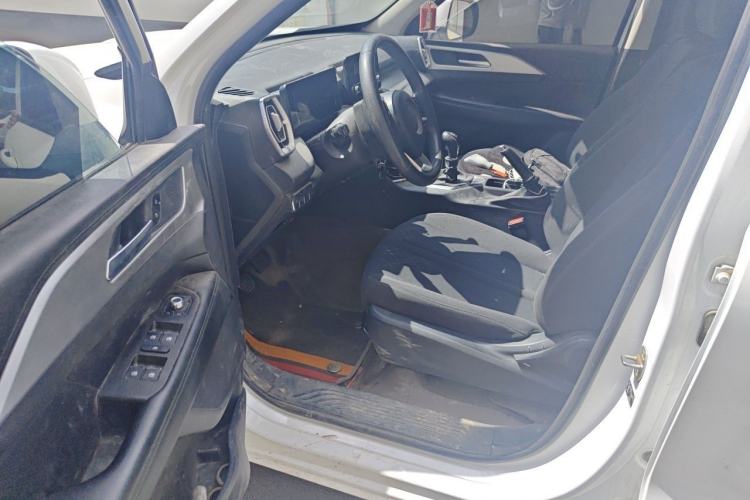 Used Great Wall King Kong Poer 2023 2.0T Manual Gasoline 4x4 Base-Trim Long-Box GW4C20C Driver Seat