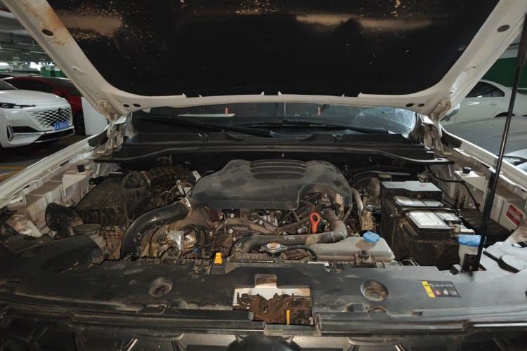 Used Great Wall King Kong Poer 2023 2.0T Manual Diesel 4x4 Elite Long-Box Version GW4D20M Engine Bay