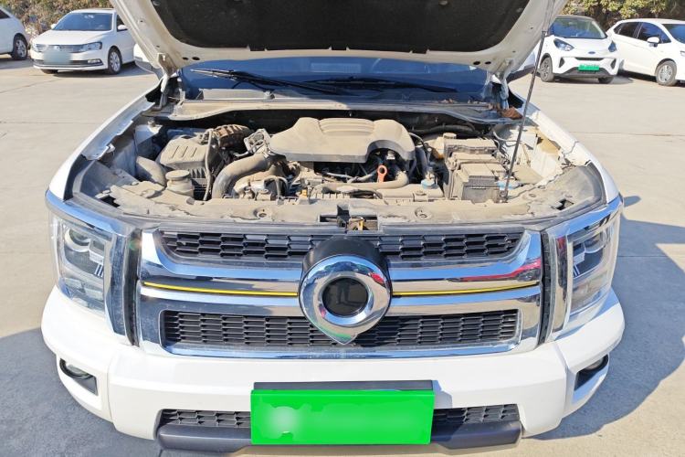 Used Great Wall King Kong Poer 2023 2.0T Automatic Diesel Two-Wheel-Drive Elite Version Flatbed GW4D20M Engine Bay