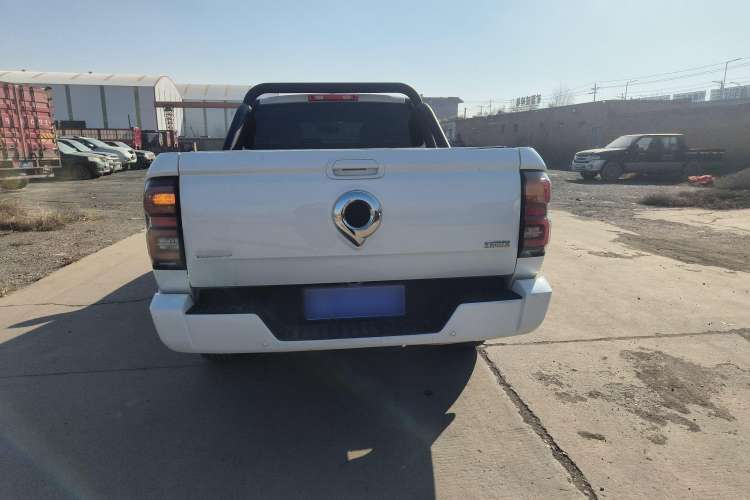 Used Great Wall King Kong Poer 2023 2.0T Automatic Diesel 4x4 Elite Long-Box GW4D20M Exterior 4