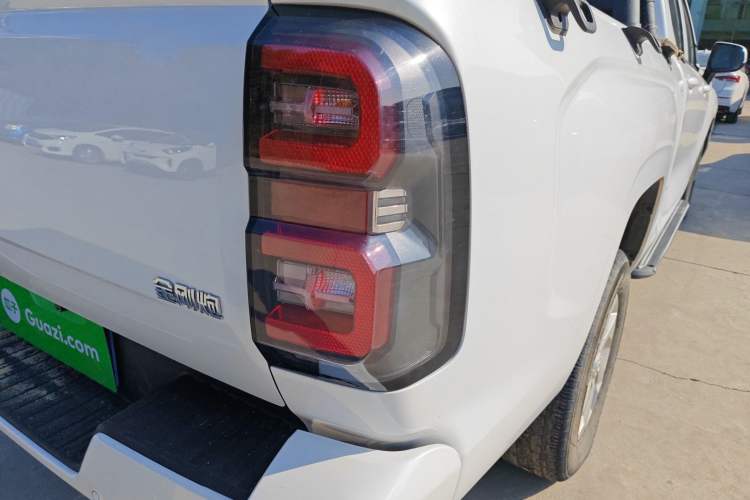 Used Great Wall King Kong Poer 2023 2.0T Automatic Diesel Two-Wheel-Drive Elite Version Flatbed GW4D20M Exterior 6