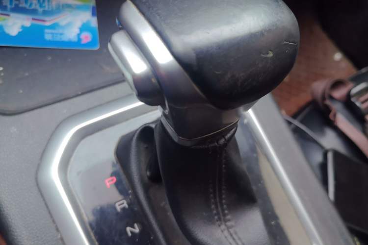 Used Great Wall King Kong Poer 2023 2.0T Automatic Diesel 4x4 Elite Edition Flatbed GW4D20M Gear Lever