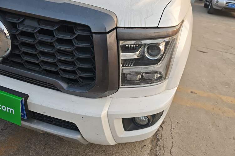 Used Great Wall King Kong Poer 2023 2.0T Manual Diesel Two-Wheel Drive Entrepreneurial Version with Long Flat Bed GW4D20M Left Front Headlight