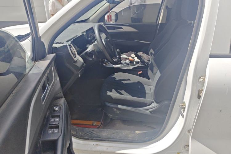Used Great Wall King Kong Poer 2023 2.0T Manual Gasoline 4x4 Base-Trim Long-Box GW4C20C Left Front Seat