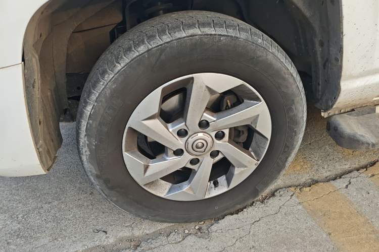 Used Great Wall King Kong Poer 2023 2.0T Manual Diesel Two-Wheel Drive Entrepreneurial Version with Long Flat Bed GW4D20M Left Front Wheel Hub