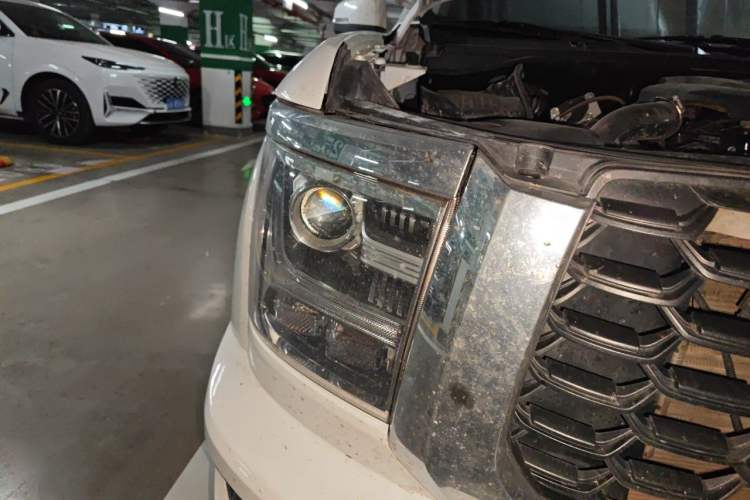 Used Great Wall King Kong Poer 2023 2.0T Manual Diesel 4x4 Elite Long-Box Version GW4D20M Right Front Headlight