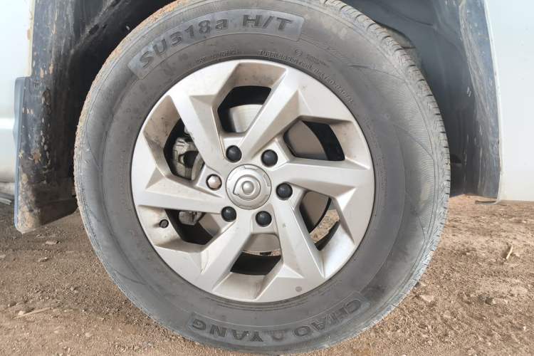 Used Great Wall King Kong Poer 2023 2.0T Automatic Diesel Two-Wheel-Drive Elite Version Flatbed GW4D20M Right Front Wheel Hub