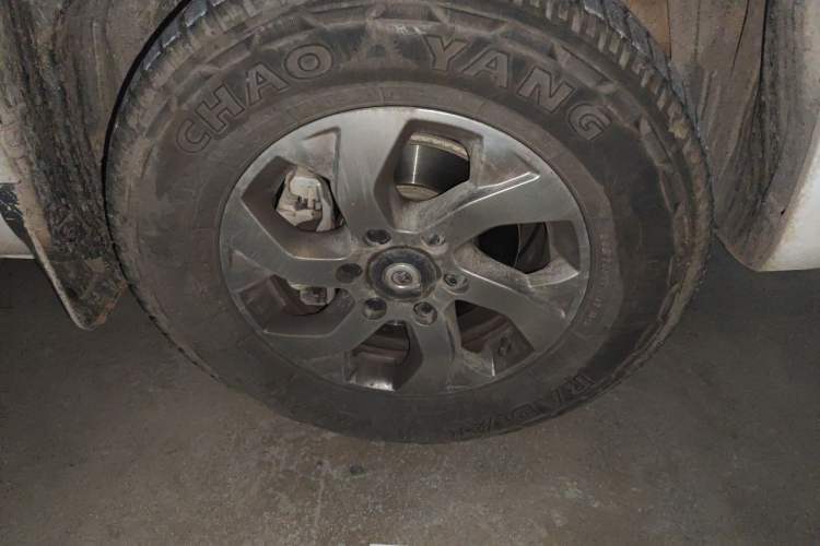Used Great Wall King Kong Poer 2023 2.0T Manual Diesel 4x4 Elite Long-Box Version GW4D20M Right Front Wheel Hub