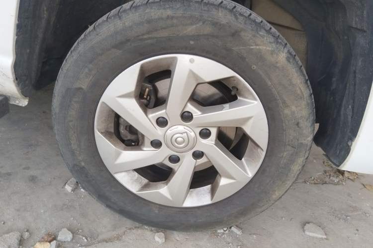 Used Great Wall King Kong Poer 2023 2.0T Manual Diesel Two-Wheel Drive Entrepreneurial Version with Long Flat Bed GW4D20M Right Front Wheel Hub