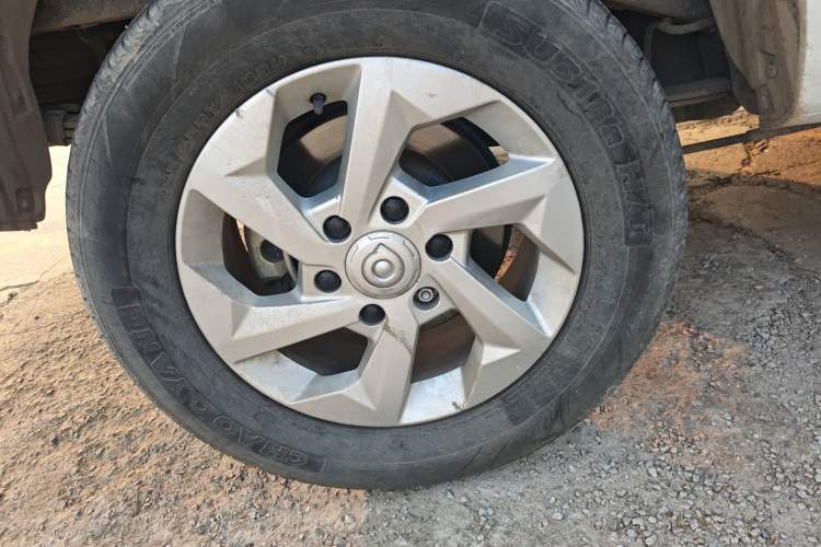 Used Great Wall King Kong Poer 2023 2.0T Manual Diesel Two-Wheel Drive Entrepreneurial Version with Long Flat Bed GW4D20M Right Rear Wheel Hub