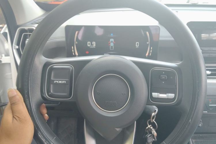 Used Great Wall King Kong Poer 2023 2.0T Manual Gasoline Two-Wheel-Drive Base Version with Long Bed – GW4C20C Steering Wheel