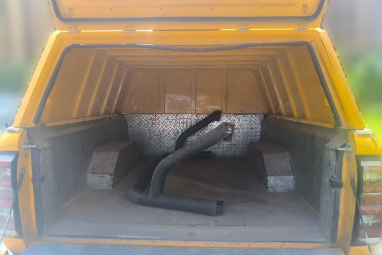 Used Great Wall King Kong Poer 2023 2.0T Manual Gasoline Two-Wheel-Drive Elite Version with Long Bed – GW4C20C Trunk