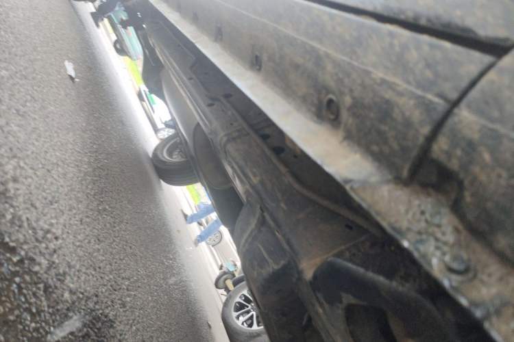 Used Great Wall King Kong Poer 2024 2.0T Manual Diesel 4x4 Elite Flatbed Chassis Front Right