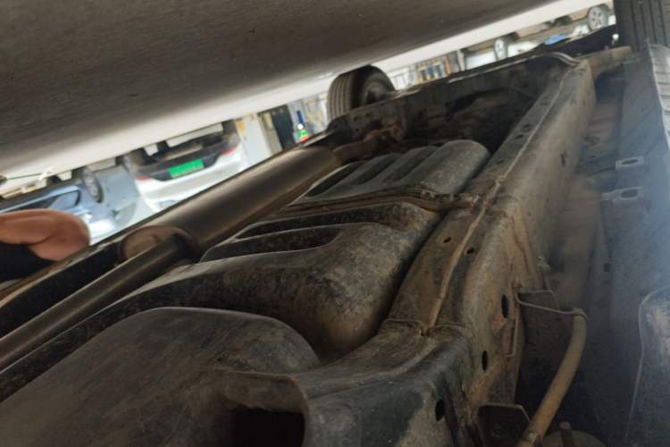 Used Great Wall King Kong Poer 2024 2.0T Manual Diesel Two-Wheel-Drive Elite Long-Box Version Chassis Rear Left
