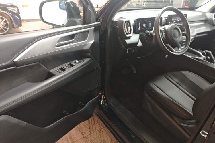 Used Great Wall King Kong Poer 2024 2.0T Automatic 8AT Diesel Two-Wheel Drive Elite Version with Extended Cabin Driver Seat