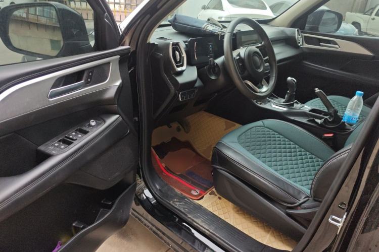 Used Great Wall King Kong Poer 2024 2.0T Manual Diesel Two-Wheel-Drive Elite Long-Box Version Driver Seat