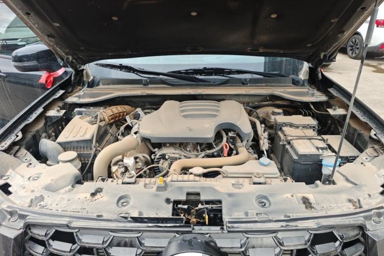 Used Great Wall King Kong Poer 2024 2.0T Manual Diesel Two-Wheel-Drive Elite Long-Box Version Engine Bay