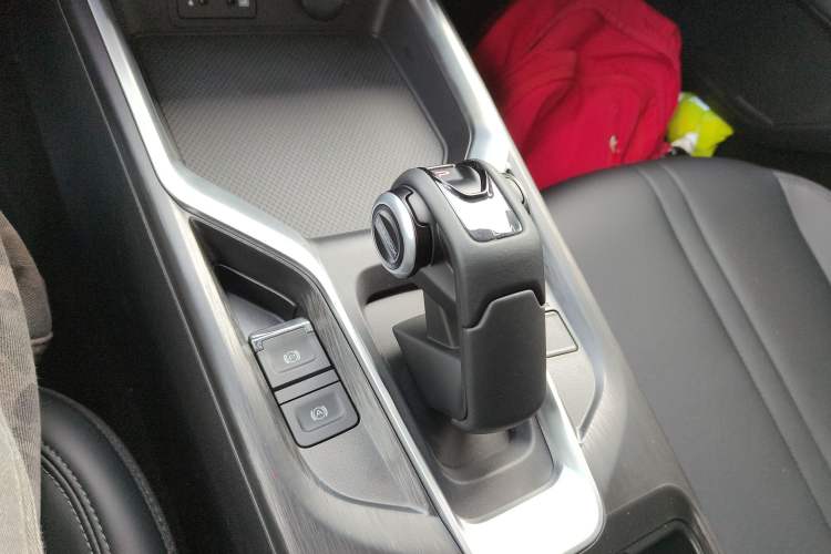 Used Great Wall King Kong Poer 2024 2.0T Automatic 8AT Diesel Two-Wheel-Drive Elite Flatbed Gear Lever