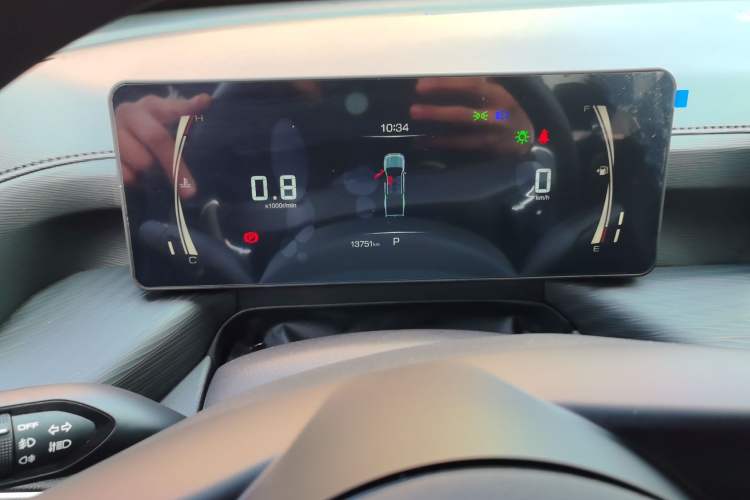 Used Great Wall King Kong Poer 2024 2.0T Automatic 8AT Diesel Two-Wheel-Drive Navigation Edition Flatbed Instrument Cluster