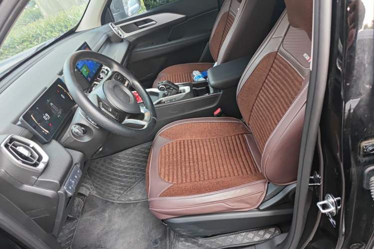 Used Great Wall King Kong Poer 2024 2.0T Automatic 8AT Diesel Two-Wheel-Drive Elite Flatbed Left Front Seat