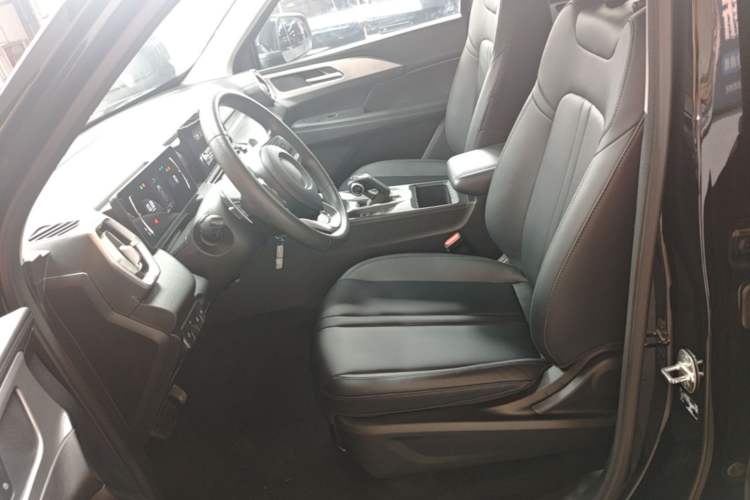 Used Great Wall King Kong Poer 2024 2.0T Automatic 8AT Diesel Two-Wheel Drive Elite Version with Extended Cabin Left Front Seat