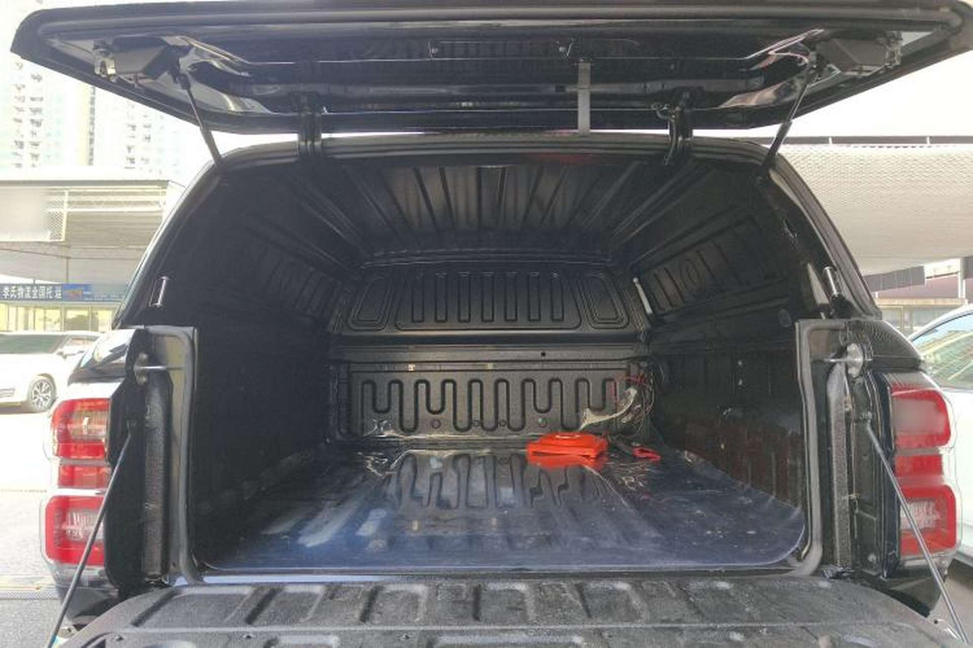 Used Great Wall King Kong Poer 2024 2.0T Automatic 8AT Diesel Two-Wheel-Drive Elite Flatbed Trunk