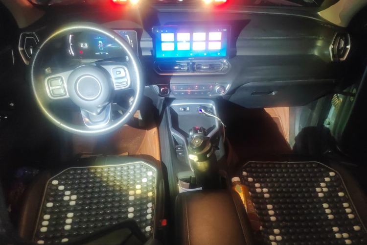 Used Great Wall King Kong Poer 2024 2.0T Automatic 8AT Diesel 4x4 Elite Standard Cab Center Console