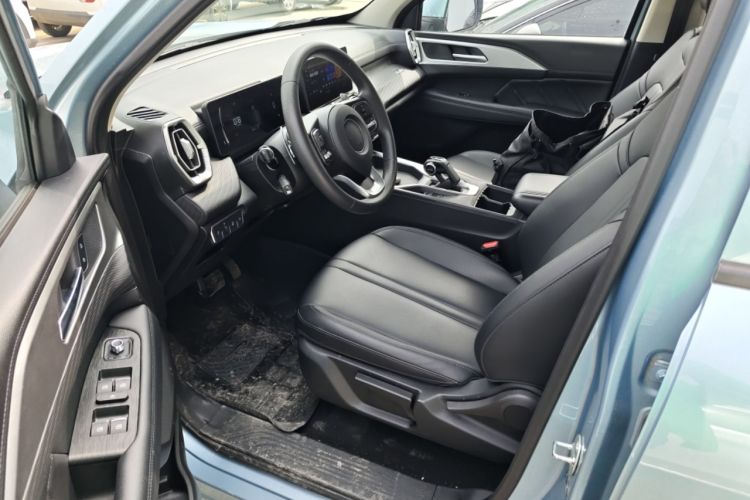 Used Great Wall King Kong Poer 2024 2.0T Automatic 8AT Diesel Two-Wheel-Drive Navigation Edition Flatbed Driver Seat