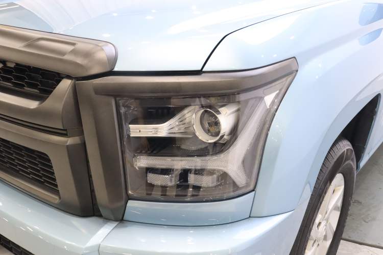 Used Great Wall King Kong Poer 2024 2.0T Automatic 8AT Diesel Two-Wheel-Drive Navigation Edition Flatbed Left Front Headlight