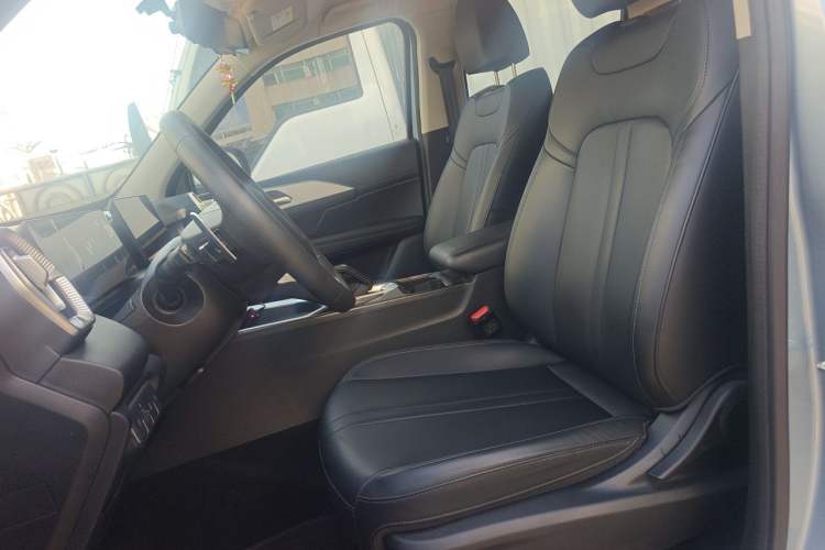 Used Great Wall King Kong Poer 2024 2.0T Automatic Diesel Two-Wheel Drive Elite Version with Long Bed Left Front Seat