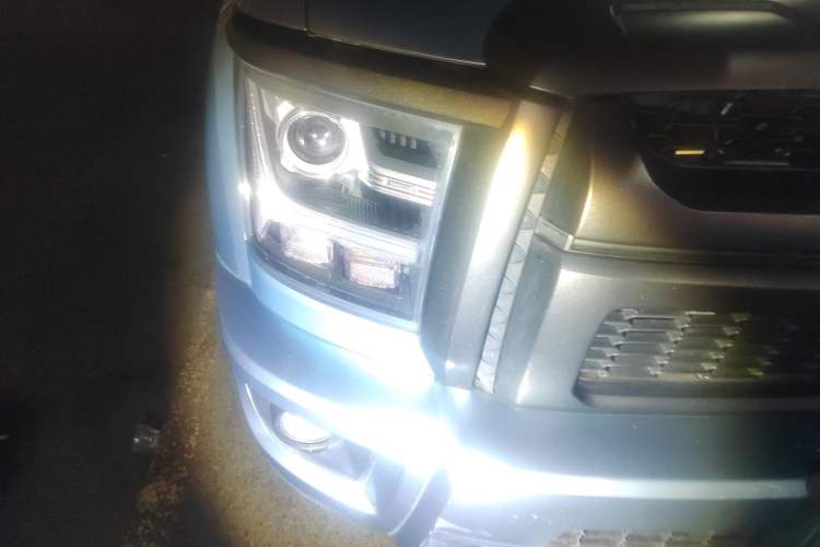 Used Great Wall King Kong Poer 2024 2.0T Automatic 8AT Diesel 4x4 Elite Standard Cab Right Front Headlight