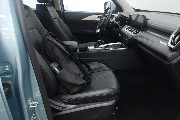 Used Great Wall King Kong Poer 2024 2.0T Automatic 8AT Diesel Two-Wheel-Drive Navigation Edition Flatbed Right Front Seat