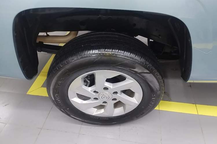 Used Great Wall King Kong Poer 2024 2.0T Automatic 8AT Diesel Two-Wheel-Drive Navigation Edition Flatbed Right Rear Wheel Hub