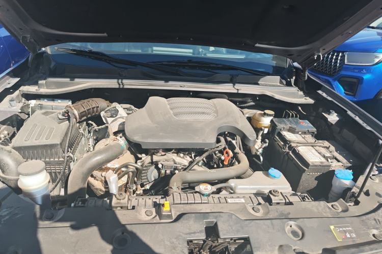 Used Great Wall King Kong Poer 2024 2.0T Automatic 8AT Diesel Two-Wheel-Drive Navigation Edition Flatbed Engine Bay