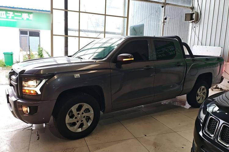 Used Great Wall King Kong Poer 2024 2.0T Automatic 8AT Gasoline Two-Wheel-Drive Elite Version with Flat Bed Exterior 3
