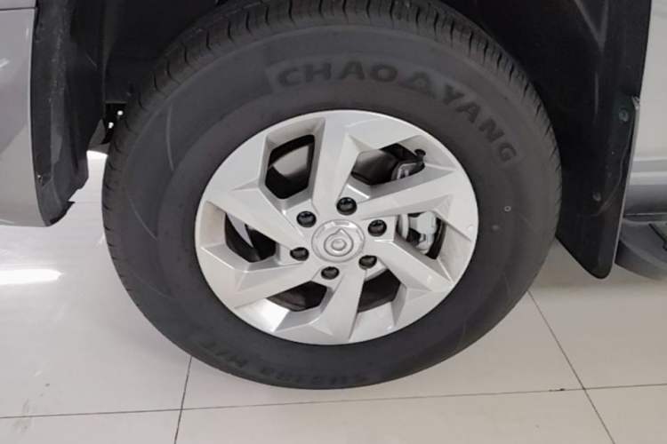 Used Great Wall King Kong Poer 2024 2.0T Automatic 8AT Gasoline Four-Wheel Drive Navigation Version – Flat Bed Left Front Wheel Hub