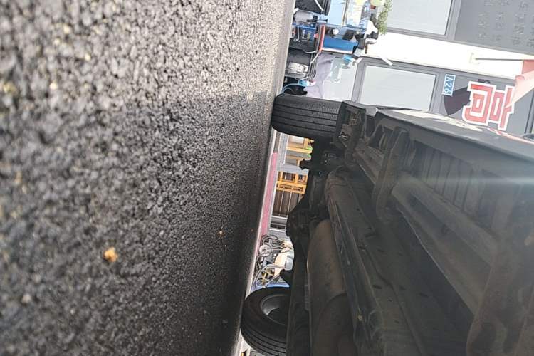 Used Great Wall King Kong Poer 2024 2.0T Automatic 8AT Diesel Two-Wheel-Drive Elite Flatbed Right Side Sill