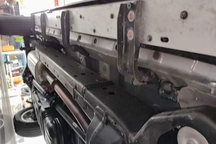 Used Great Wall King Kong Poer 2024 2.0T Automatic 8AT Gasoline Four-Wheel Drive Navigation Version – Flat Bed Right Side Sill