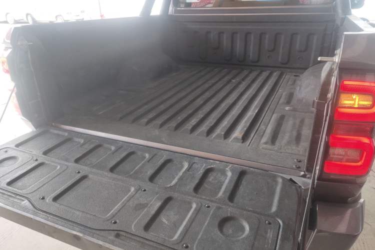 Used Great Wall King Kong Poer 2024 2.0T Manual Gasoline Two-Wheel-Drive Entrepreneurial Standard Box Trunk
