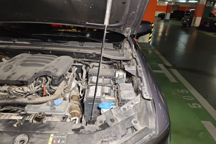 Used Great Wall King Kong Poer 2024 2.0T Manual Diesel 4x4 Base Edition Flatbed Engine Bay Left