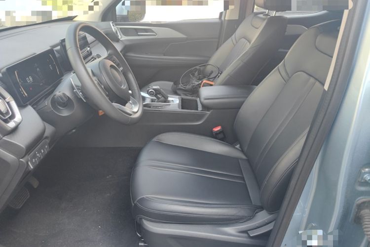 Used Great Wall King Kong Poer 2024 2.0T Automatic 8AT Diesel Two-Wheel-Drive Elite Flatbed Left Front Seat