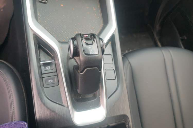 Used Great Wall King Kong Poer 2024 2.0T Automatic 8AT Diesel Two-Wheel-Drive Elite Flatbed Gear Lever