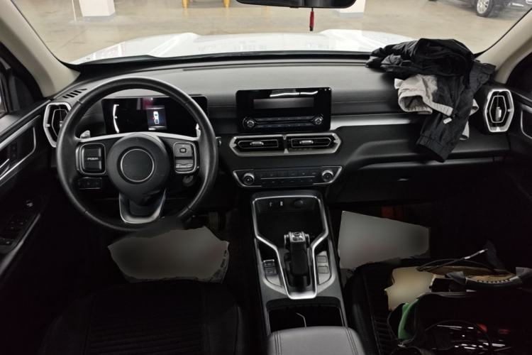 Used Great Wall King Kong Poer 2024 2.0T Automatic 8AT Diesel 4x4 Elite Flatbed Center Console